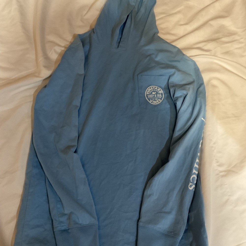 Vineyard Vines Blue Shep and Ian Boys Pullover with Hood. Size S